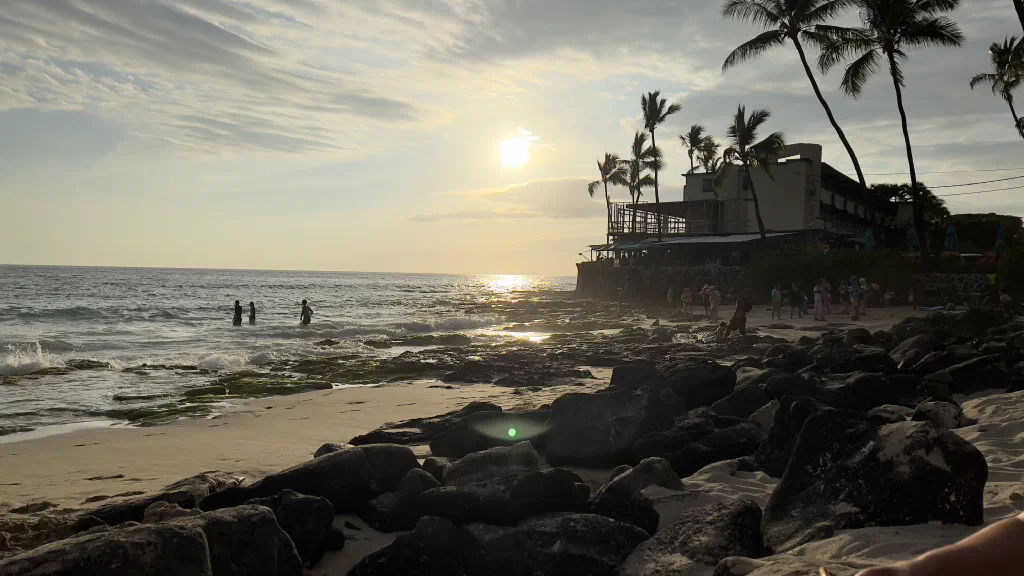 Sunset on the Magic Sands Beach
